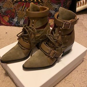 Chloe Rylee Boot Motty Grey